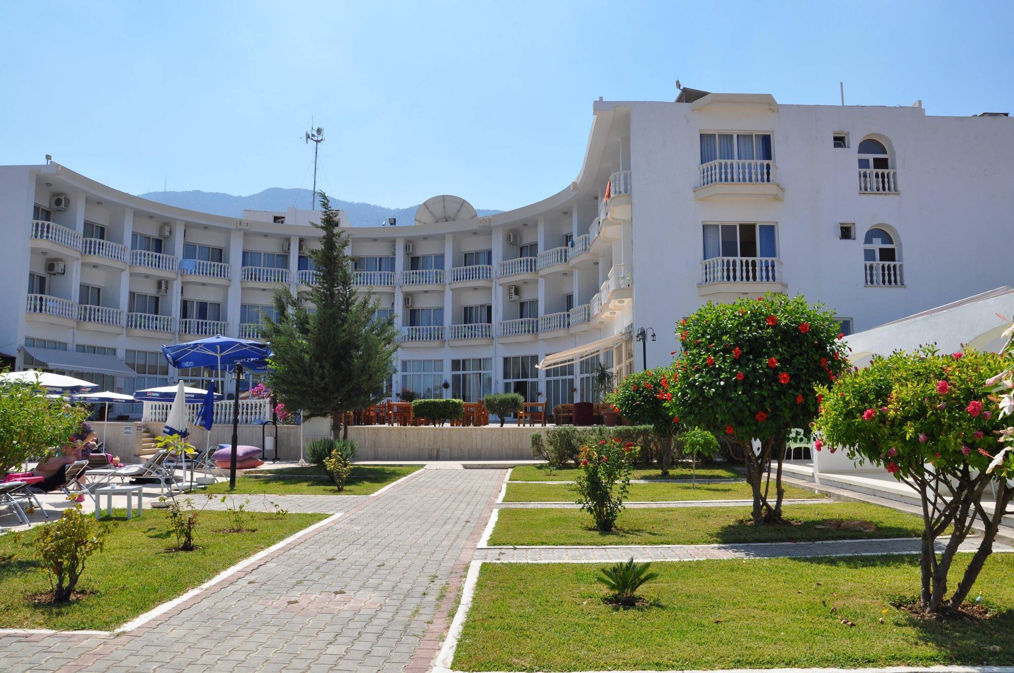 Sempati Hotel Лапитос Экстерьер фото